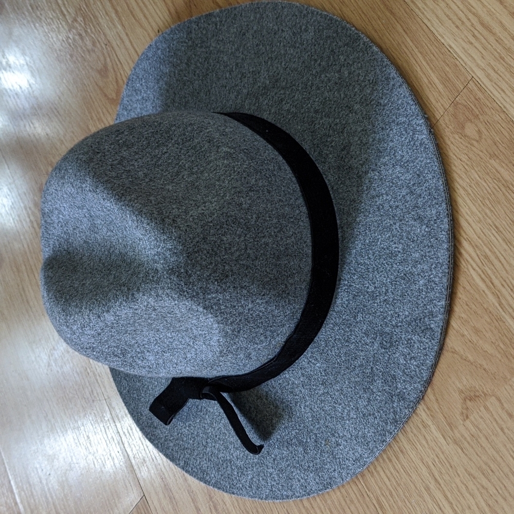 Grey felt hat
